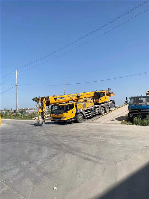 潍坊市吊车作业时，可能会产生哪些额外收费项目？