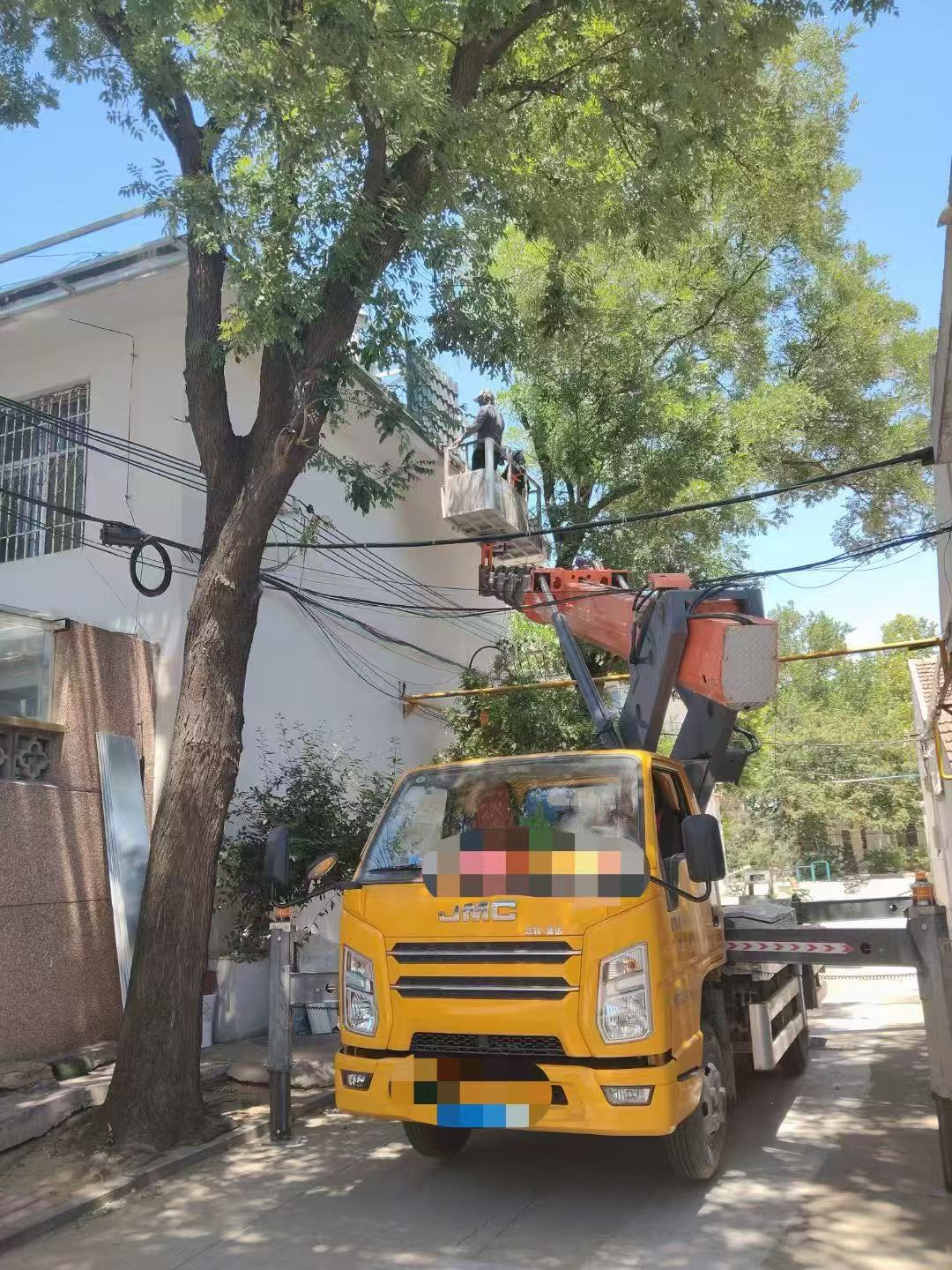 潍坊市高空作业车能吊装重物吗？最大承载多少公斤？